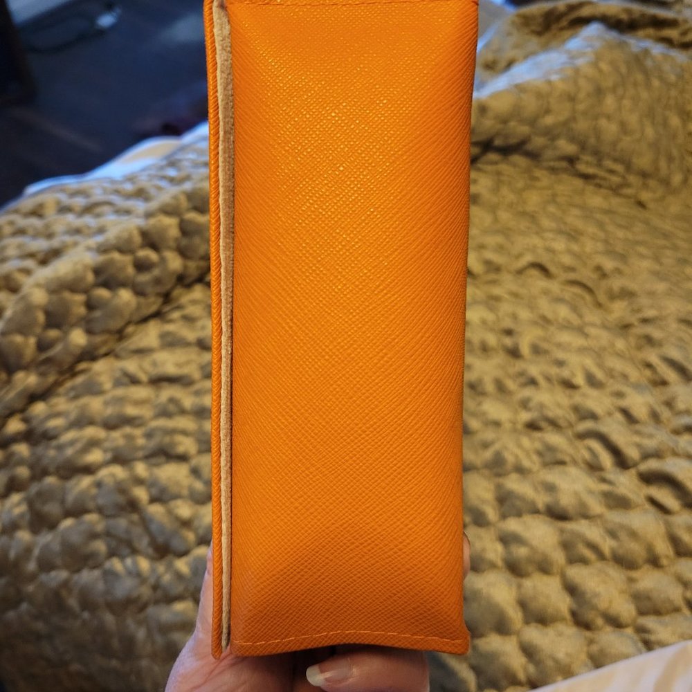 Tory Burch Saffiano Orange Sunglass Case 🍊 - Picture 6 of 7